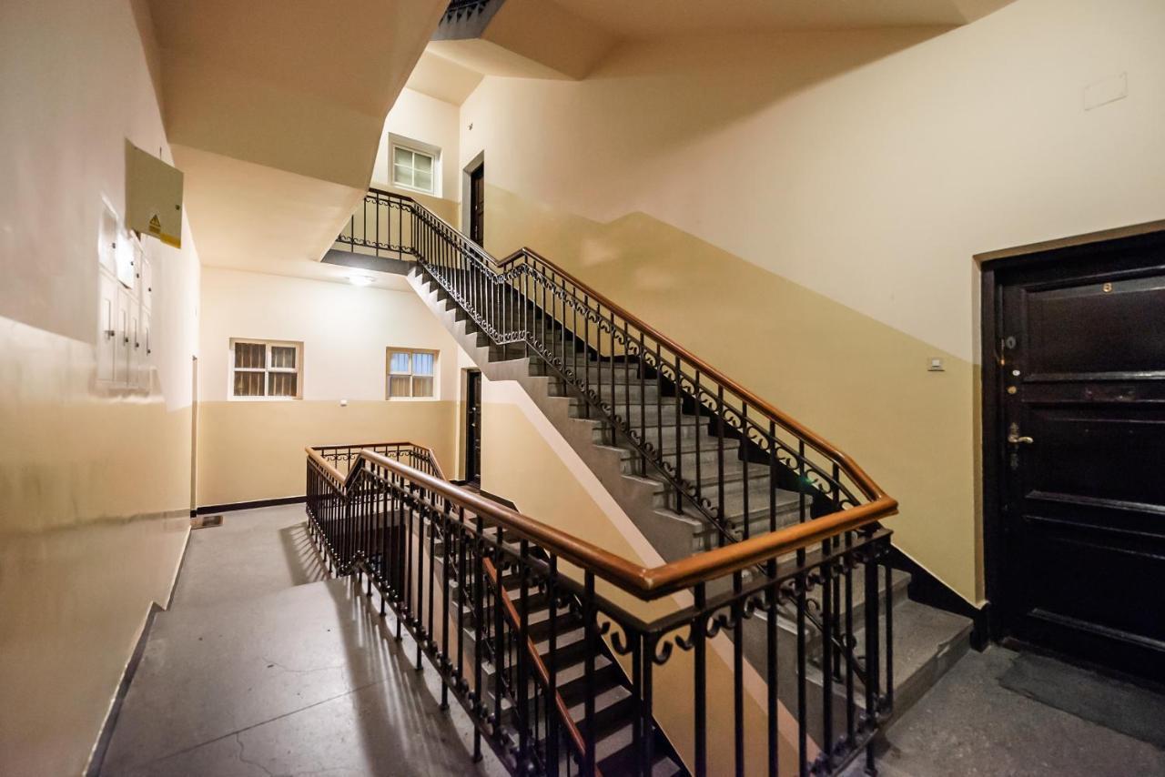 Old Town Basilisk Apartment ワルシャワ エクステリア 写真
